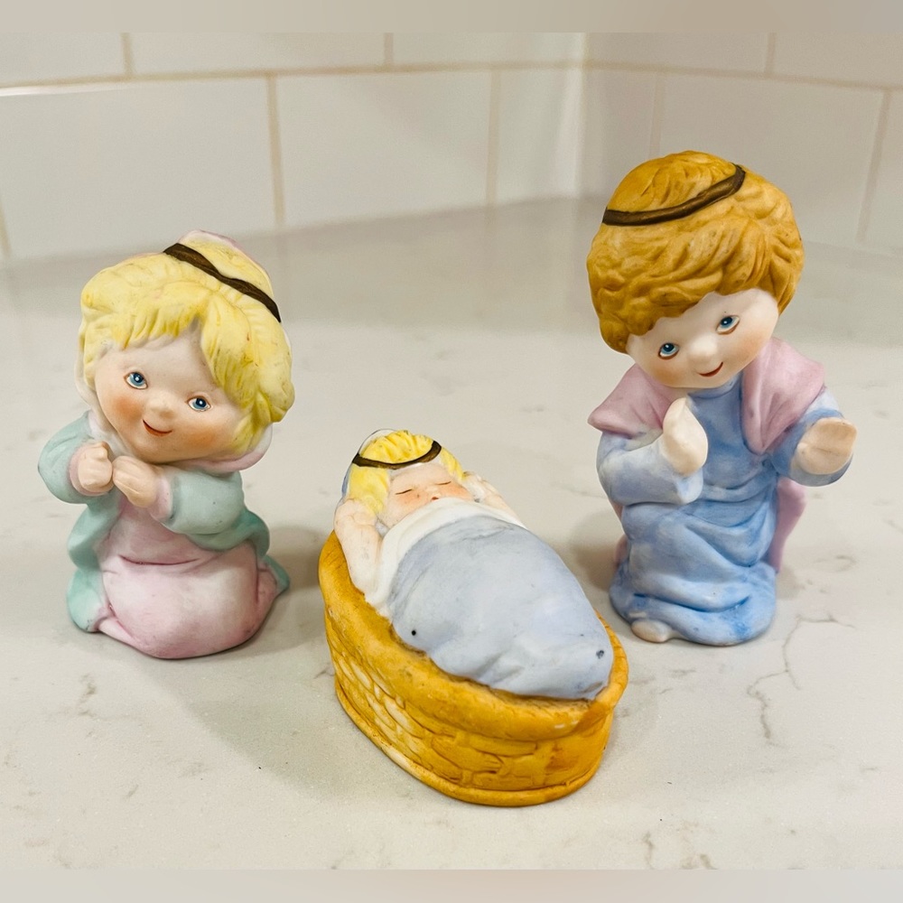 Miniature Ceramic Nativity Scene - Set of 3 Figurines